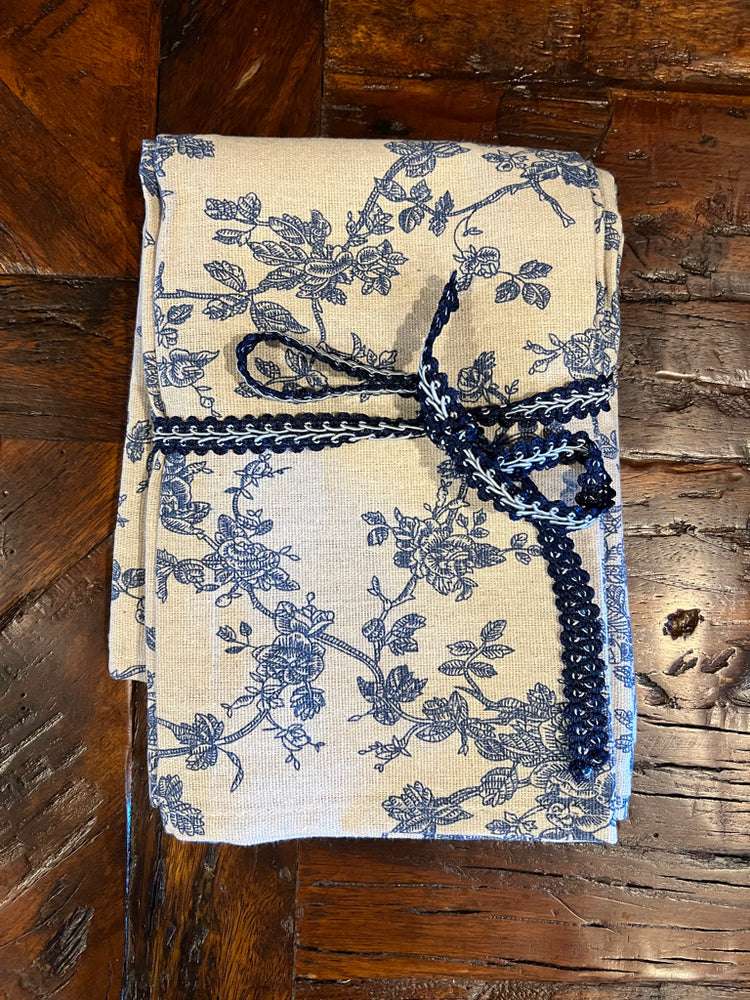 Blue and Cream Floral Napkin Set