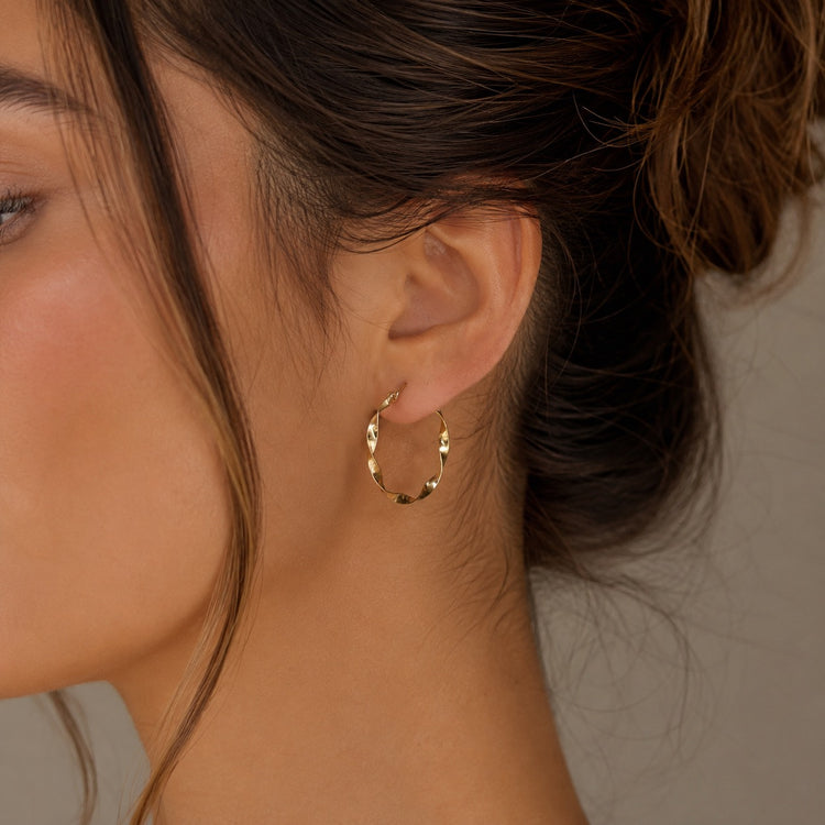 14K Gold Small Twisted and Thin Hoop Earrings