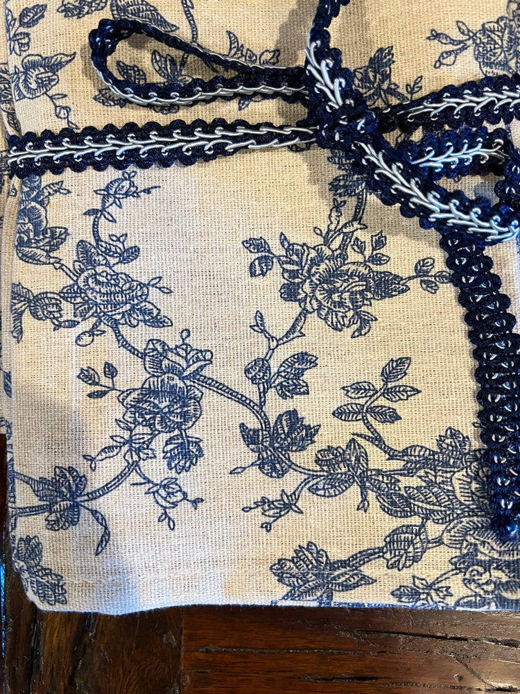 Blue and Cream Floral Napkin Set