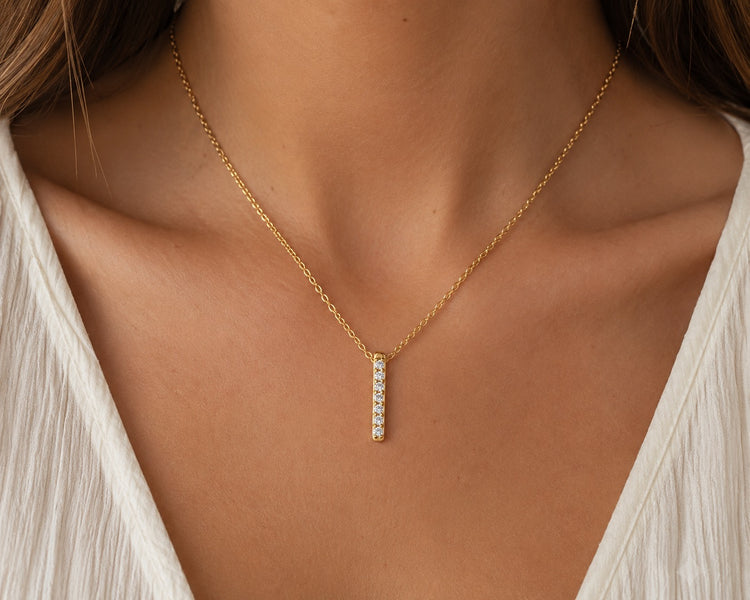14K Gold Tiny Vertical Diamond Bar Necklace