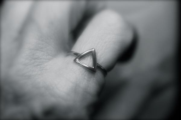 14k Gold Triangle Ring | Avie Fine Jewelry