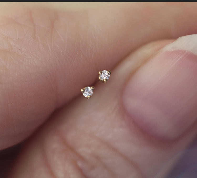 14K Gold White Sapphire Stud Earrings | AVIE collection Fine Jewelry