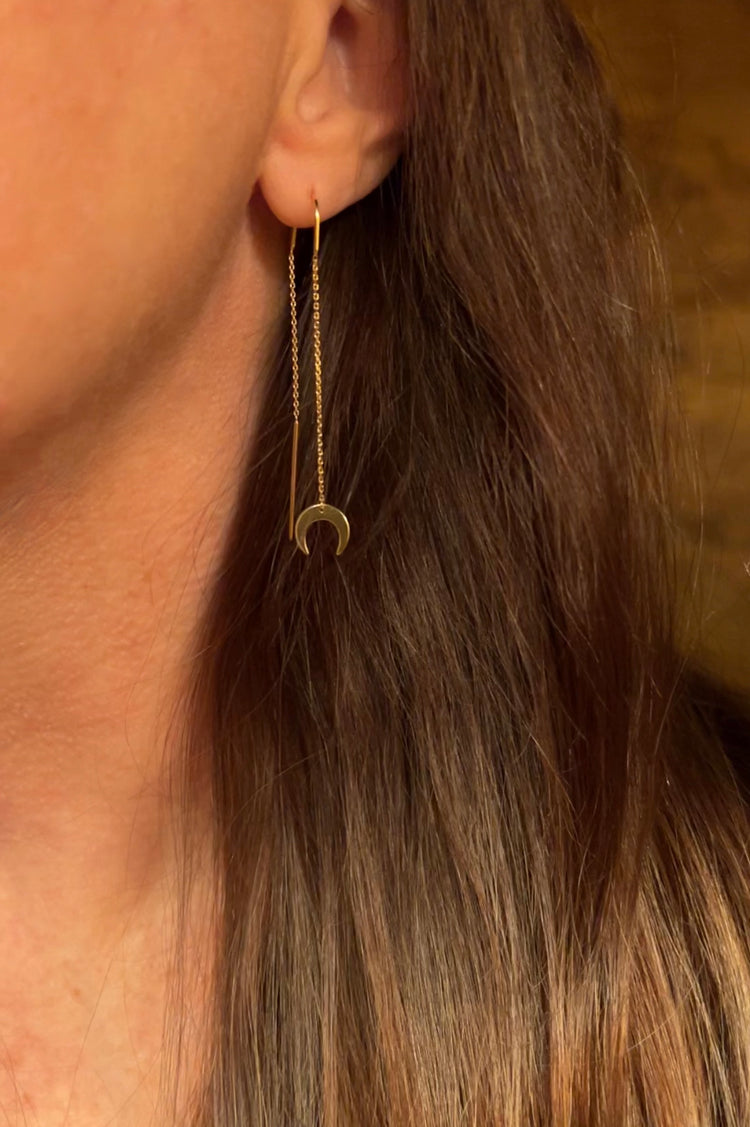 14K Gold Crescent Moon Threader Earrings | AVIE Fine Jewelry